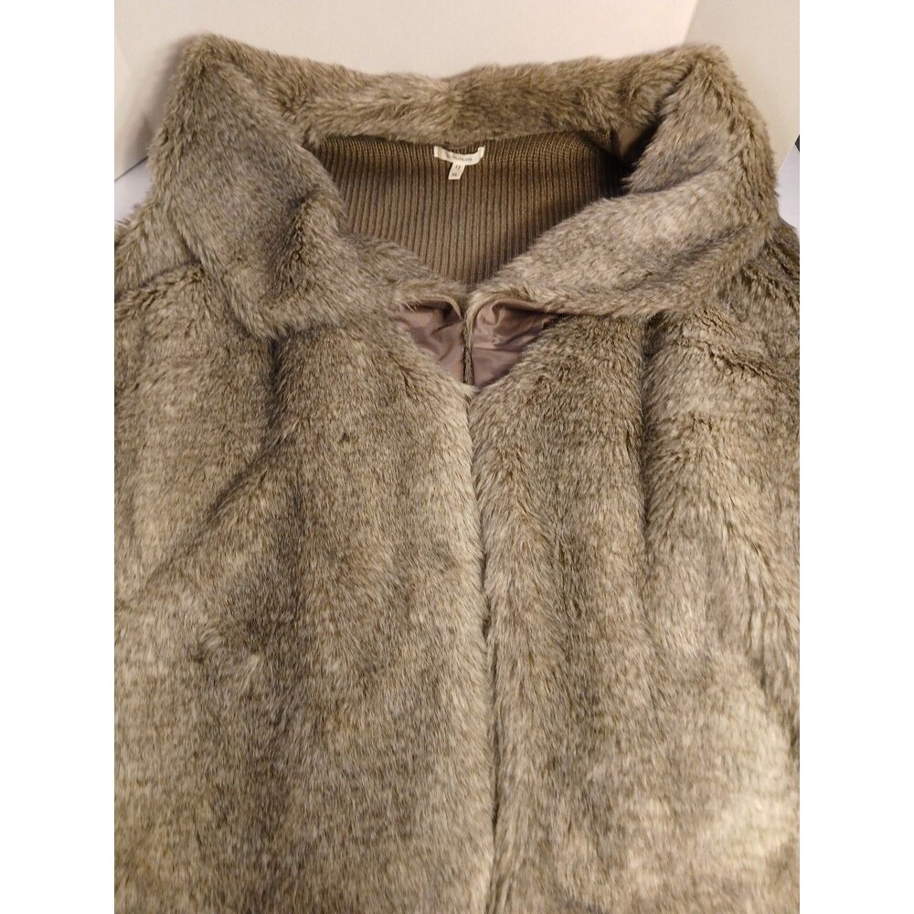 Maurices Womens Gray Faux Fur Vest/ Knit Backing Xlarge Warm Fuzzy Soft New